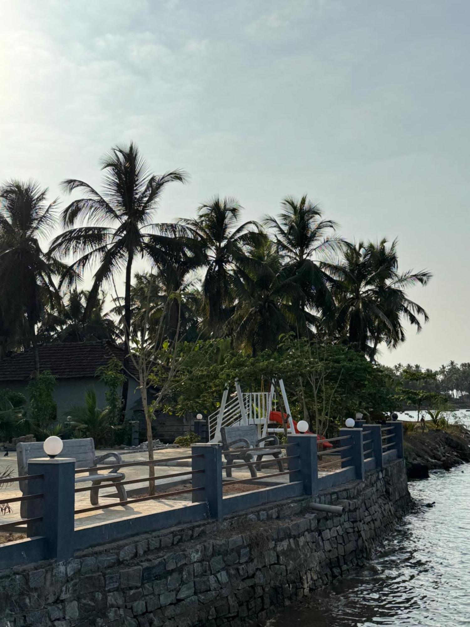 The Glasswater By The Backwater Homestay Kalyanpur Exterior photo