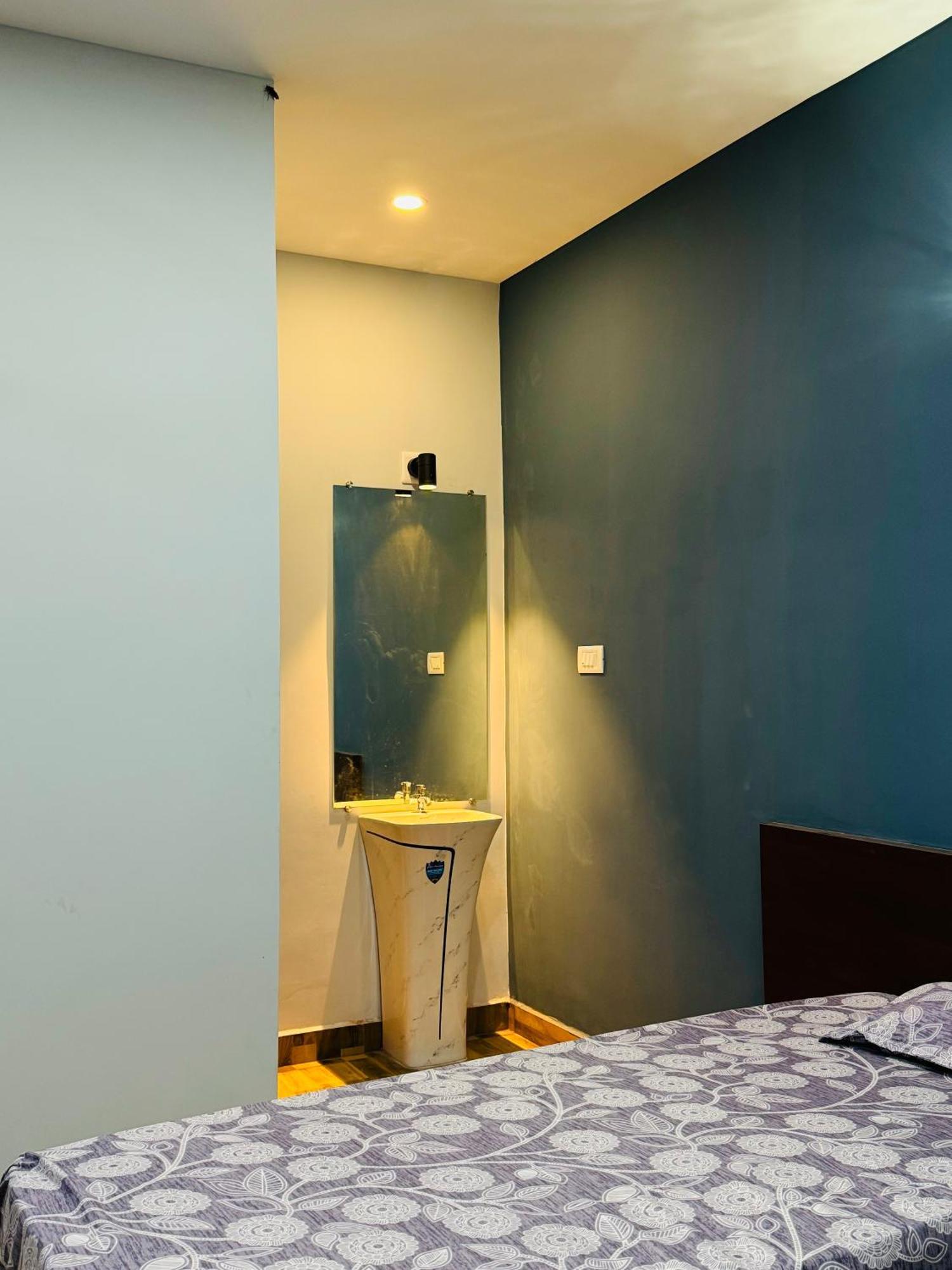 The Glasswater By The Backwater Homestay Kalyanpur Exterior photo